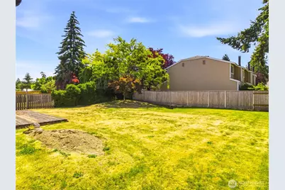 1239 S 236th Place, Des Moines, WA 98198 - Photo 40