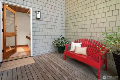 15539 Washington Avenue NE, Bainbridge Island, WA 98110 - Photo 6