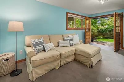 15539 Washington Avenue NE, Bainbridge Island, WA 98110 - Photo 24