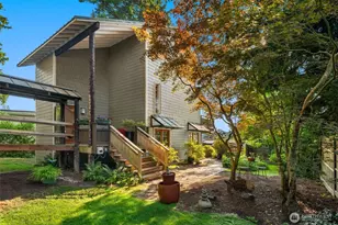 15539 Washington Ave NE, Bainbridge Island, WA 98110 - Photo 32