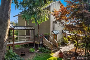 15539 Washington Ave NE, Bainbridge Island, WA 98110 - Photo 1