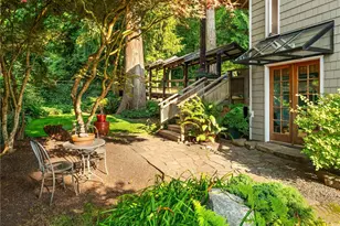 15539 Washington Ave NE, Bainbridge Island, WA 98110 - Photo 4