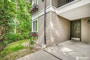 11313 NE 128th St, Kirkland, WA 98034 - Photo 2