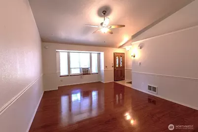 7026 66th Avenue NE, Marysville, WA 98270 - Photo 6