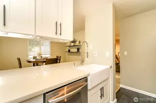 949 Aberdeen Ave NE, Renton, WA 98056 - Photo 16
