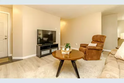 949 Aberdeen Avenue NE #C107, Renton, WA 98056 - Photo 8