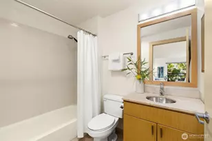 1711 E Olive Wy, Seattle, WA 98102 - Photo 16