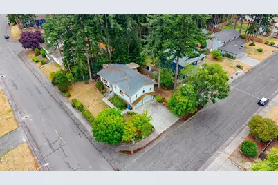 1127 SW Fairhaven Drive, Oak Harbor, WA 98277 - Photo 4