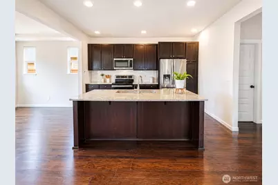 9506 S 235th Place, Kent, WA 98031 - Photo 4