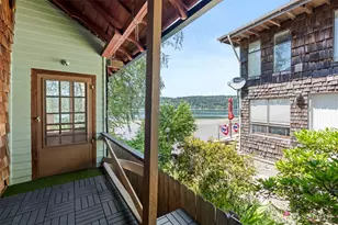28243 Manzanita Beach Rd SW, Vashon, WA 98070 - Photo 2