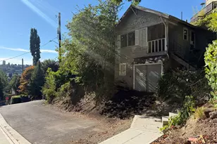 2814 S Grand St, Seattle, WA 98144 - Photo 2