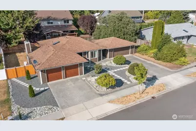 16018 2nd Place W, Lynnwood, WA 98087 - Photo 1