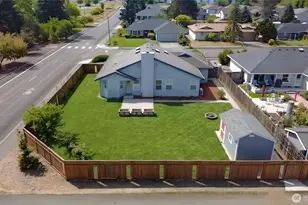 972 E Spruce St, Sequim, WA 98382 - Photo 2