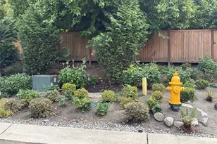 8209 144th Pl SE, Newcastle, WA 98059 - Photo 6
