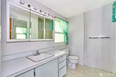 8209 144th Place SE, Newcastle, WA 98059 - Photo 28