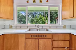 8209 144th Pl SE, Newcastle, WA 98059 - Photo 22