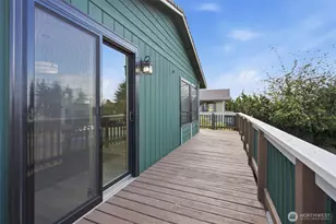 1816 W 6th St, Port Angeles, WA 98363 - Photo 12