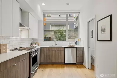 3043 C 21st Avenue W, Seattle, WA 98199 - Photo 6