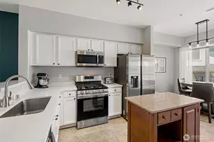 14915 38th Dr SE, Bothell, WA 98012 - Photo 8