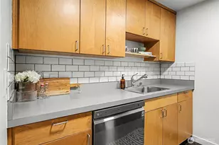 4111 Whitman Ave N, Seattle, WA 98103 - Photo 6