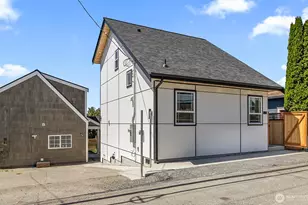 2623 Grand Ave, Everett, WA 98201 - Photo 1