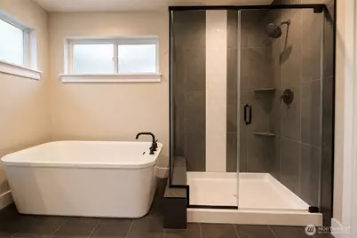 18532 Meridian Ave SE, Bothell, WA 98012 - Photo 20