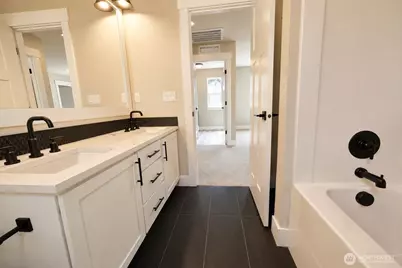 18532 Meridian Ave SE, Bothell, WA 98012 - Photo 32