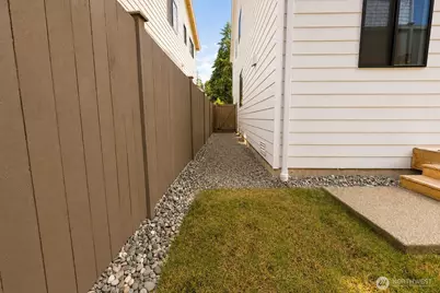 18532 Meridian Ave SE, Bothell, WA 98012 - Photo 34