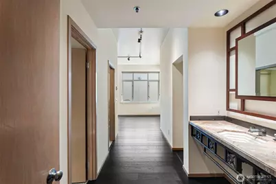 2030 Western Avenue #514, Seattle, WA 98121 - Photo 22