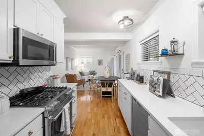 2203 Yale Avenue E #B1, Seattle, WA 98102 - Photo 12