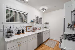 2203 Yale Ave. E., Seattle, WA 98102 - Photo 10