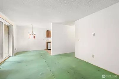 12528 NE 117th Place #E1, Kirkland, WA 98034 - Photo 8