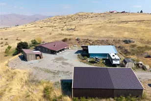 47 Barn Dance Dr, Pateros, WA 98846 - Photo 2