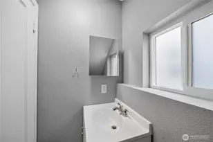 615 Martin Luther King Jr Way, Tacoma, WA 98405 - Photo 12