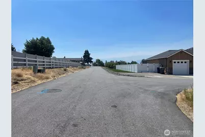 315 NW Deep River Crt, East Wenatchee, WA 98802 - Photo 18
