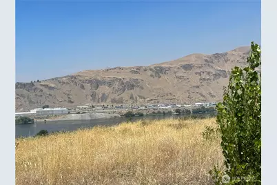 315 NW Deep River Crt, East Wenatchee, WA 98802 - Photo 6