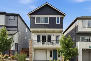 309 207th Pl SE, Bothell, WA 98012 - Photo 2