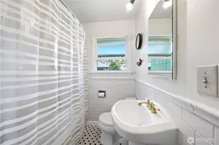 9223 21st Ave SW, Seattle, WA 98106 - Photo 16