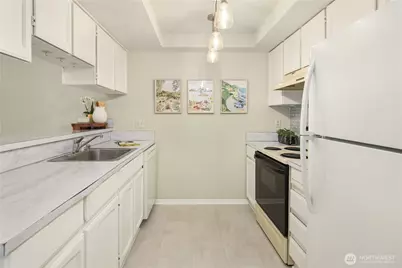 6055 35th Avenue SW #107, Seattle, WA 98126 - Photo 10