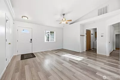 815 Cody Street SE, Rainier, WA 98576 - Photo 2