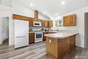 815 Cody St SE, Rainier, WA 98576 - Photo 6