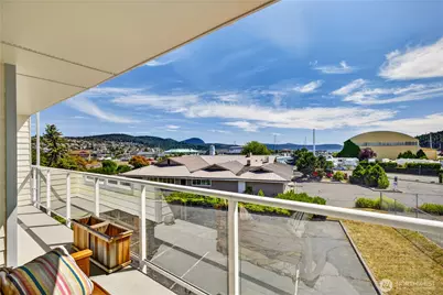 1800 Skyline Way #206, Anacortes, WA 98221 - Photo 2