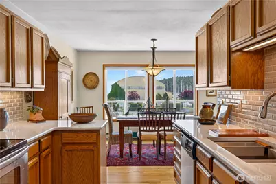 1800 Skyline Way #206, Anacortes, WA 98221 - Photo 24