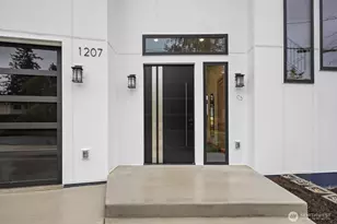 1207 145th Ave SE, Bellevue, WA 98007 - Photo 2