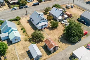 309 Peoh Ave, Cle Elum, WA 98922 - Photo 2
