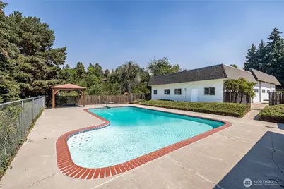 2328 Easy Street, Wenatchee, WA 98801 - Photo 10