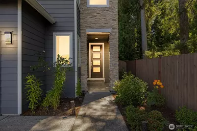 18314 17th Avenue W, Lynnwood, WA 98037 - Photo 2