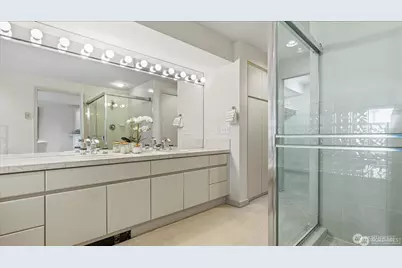1231 5th Avenue N #202, Seattle, WA 98109 - Photo 28
