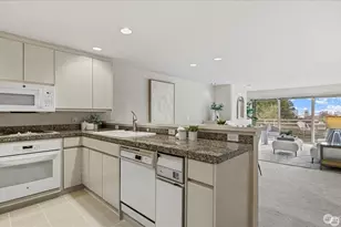 1231 5th Ave N, Seattle, WA 98109 - Photo 20