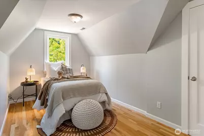 8036 9th Avenue NW, Seattle, WA 98117 - Photo 18